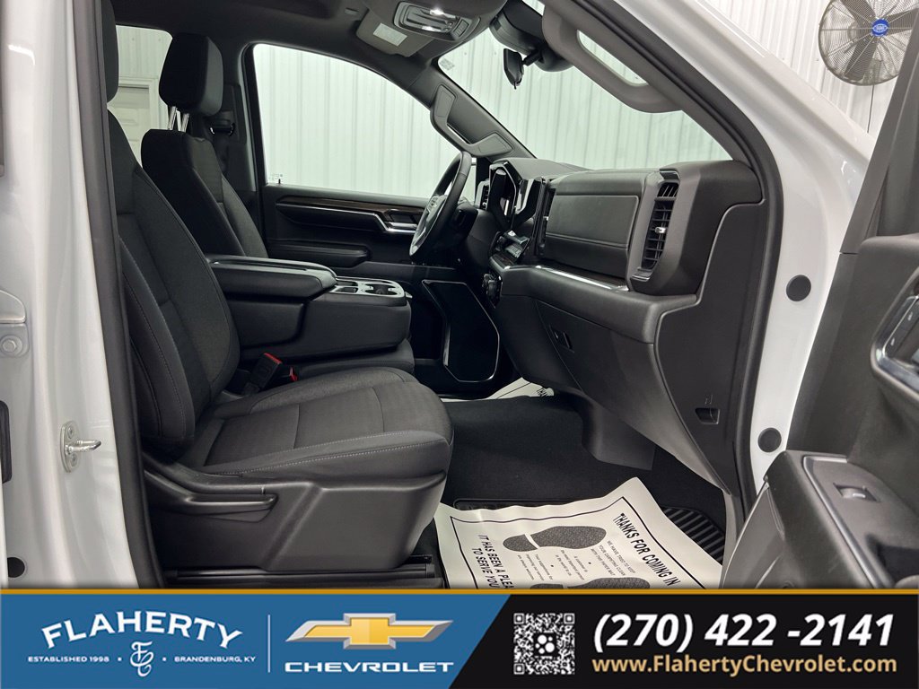 Used 2024 Chevrolet Silverado 1500 LT AWD/4WD image 15