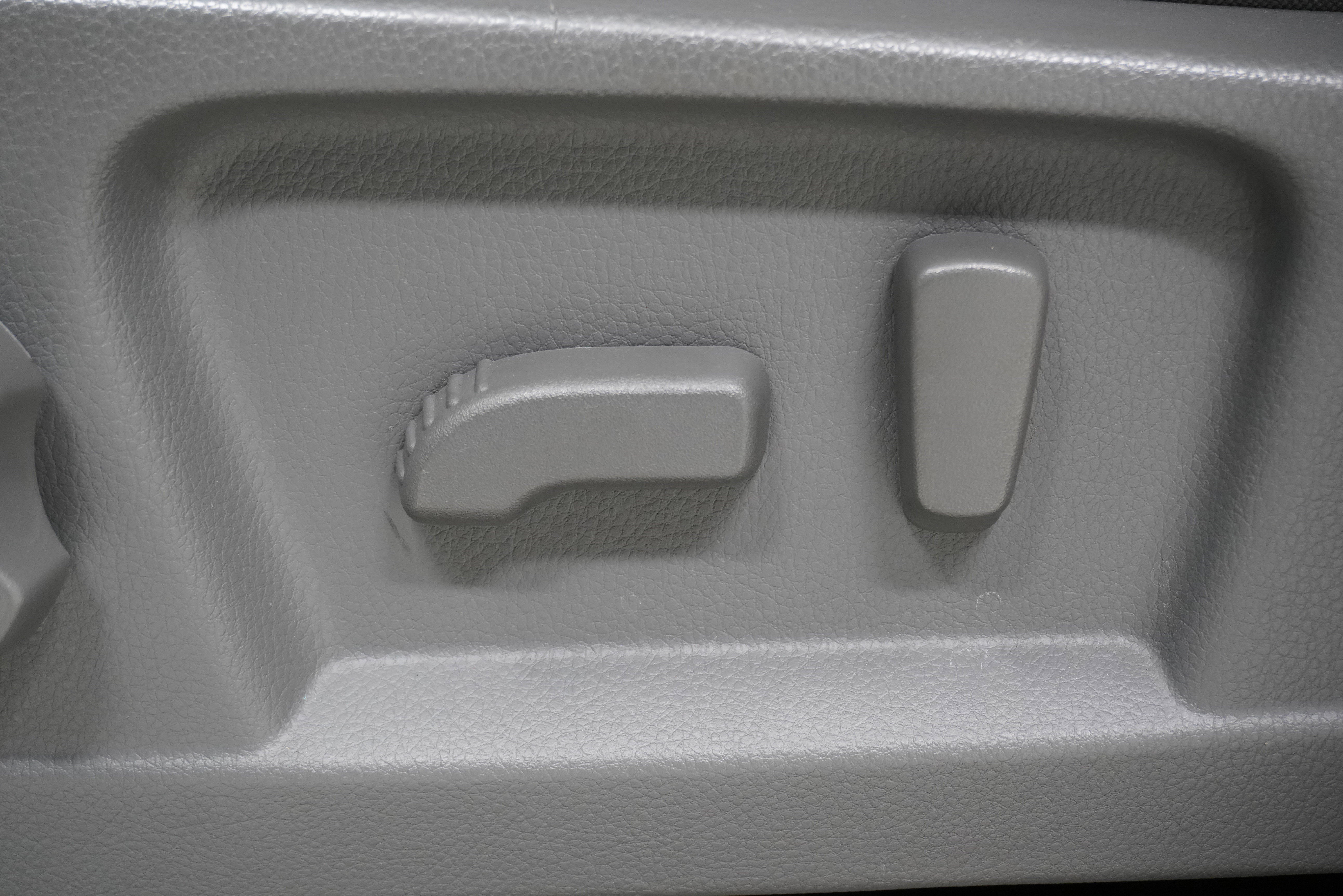 Used 2020 Nissan NV 3500 SV w/ Navigation Package image 10