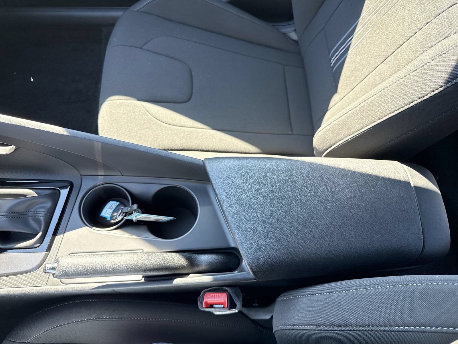 New 2026 Hyundai Elantra Sport FWD image 23