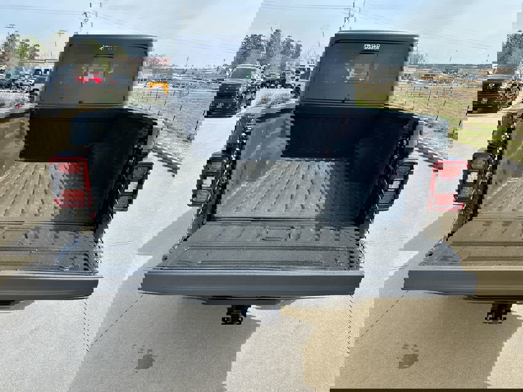 Used 2021 Jeep Gladiator Overland w/ Popular Equipment Package image 23