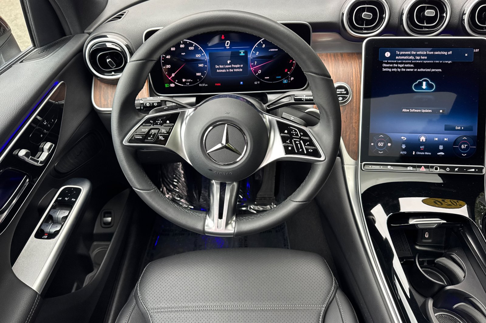 Used 2026 Mercedes-Benz GLC 300 4MATIC image 17