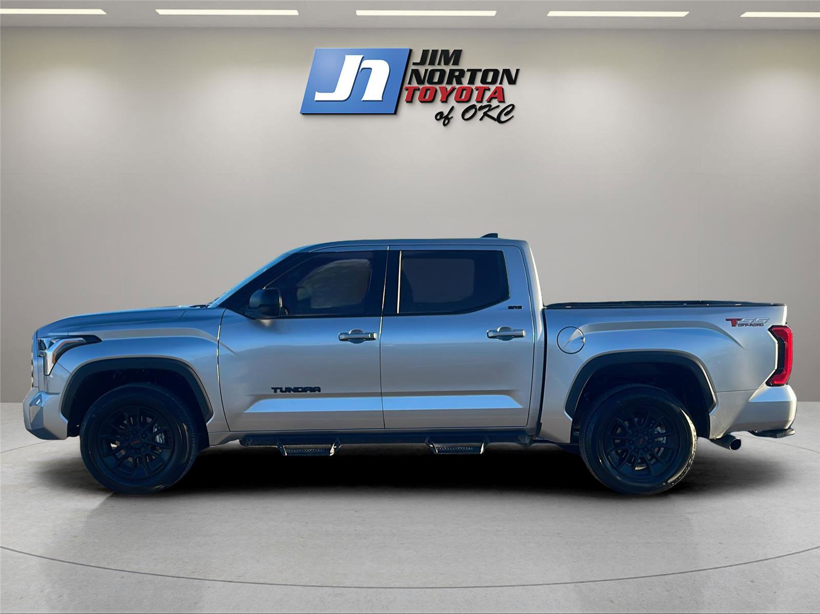 Used 2024 Toyota Tundra SR5 image 8