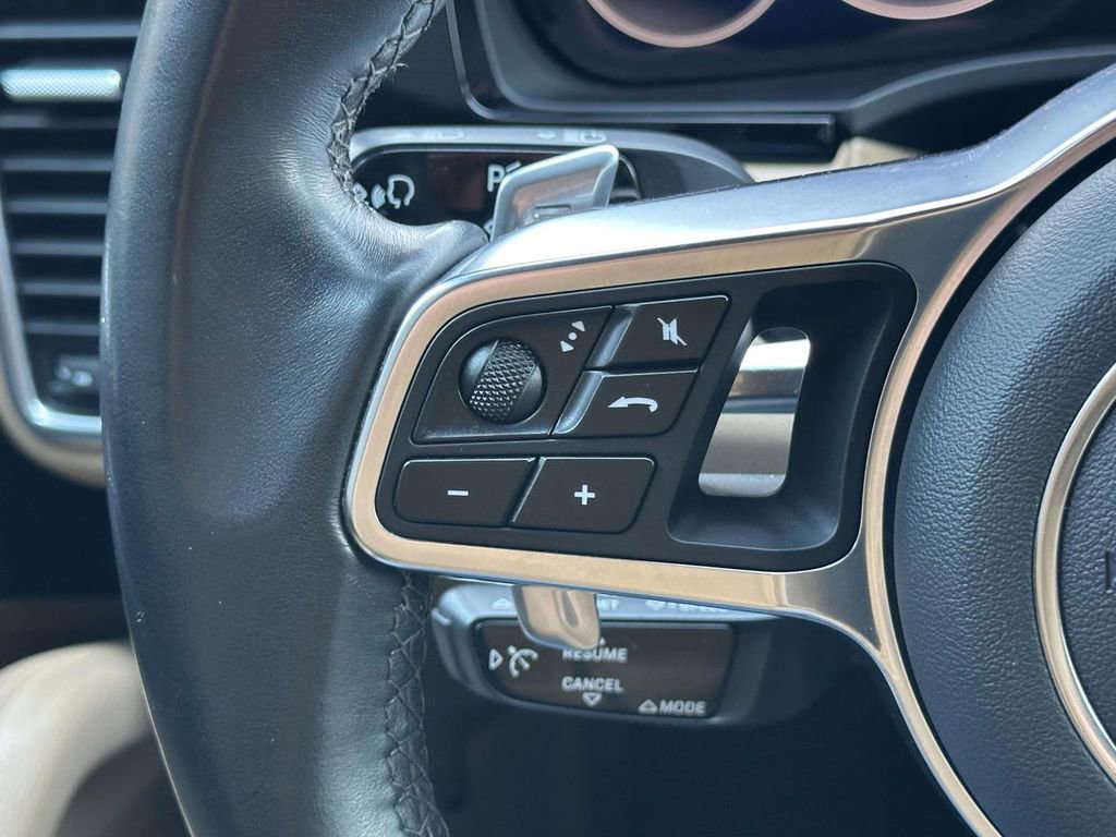 Certified 2019 Porsche Cayenne image 22