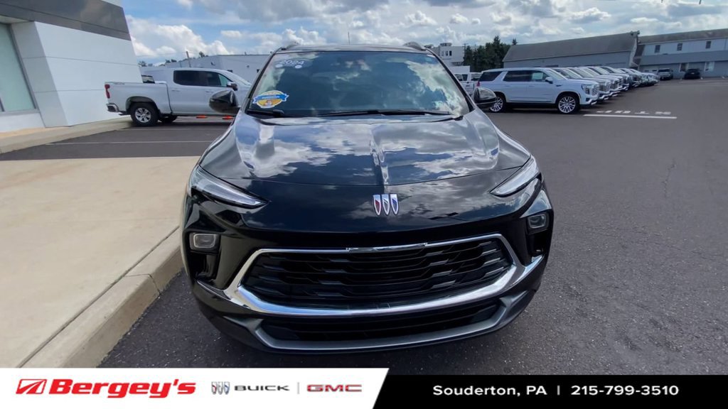 Certified 2024 Buick Encore GX Preferred AWD/4WD image 3