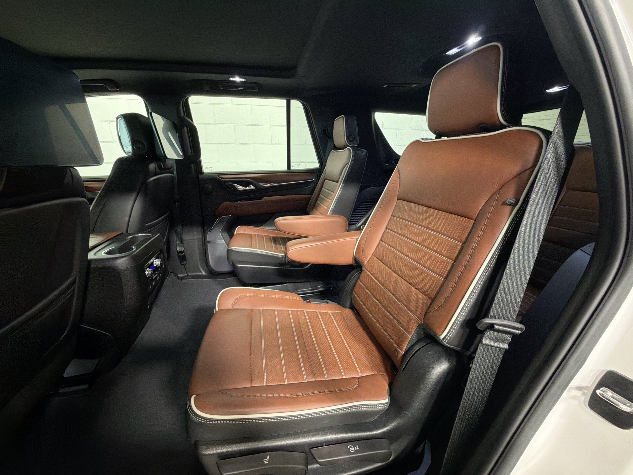 Used 2023 GMC Yukon Denali Ultimate AWD/4WD image 23