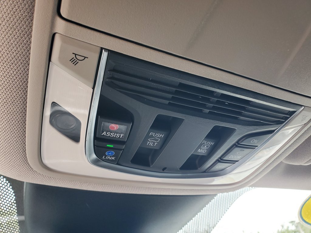 Used 2024 Acura MDX w/ Technology Package FWD image 36