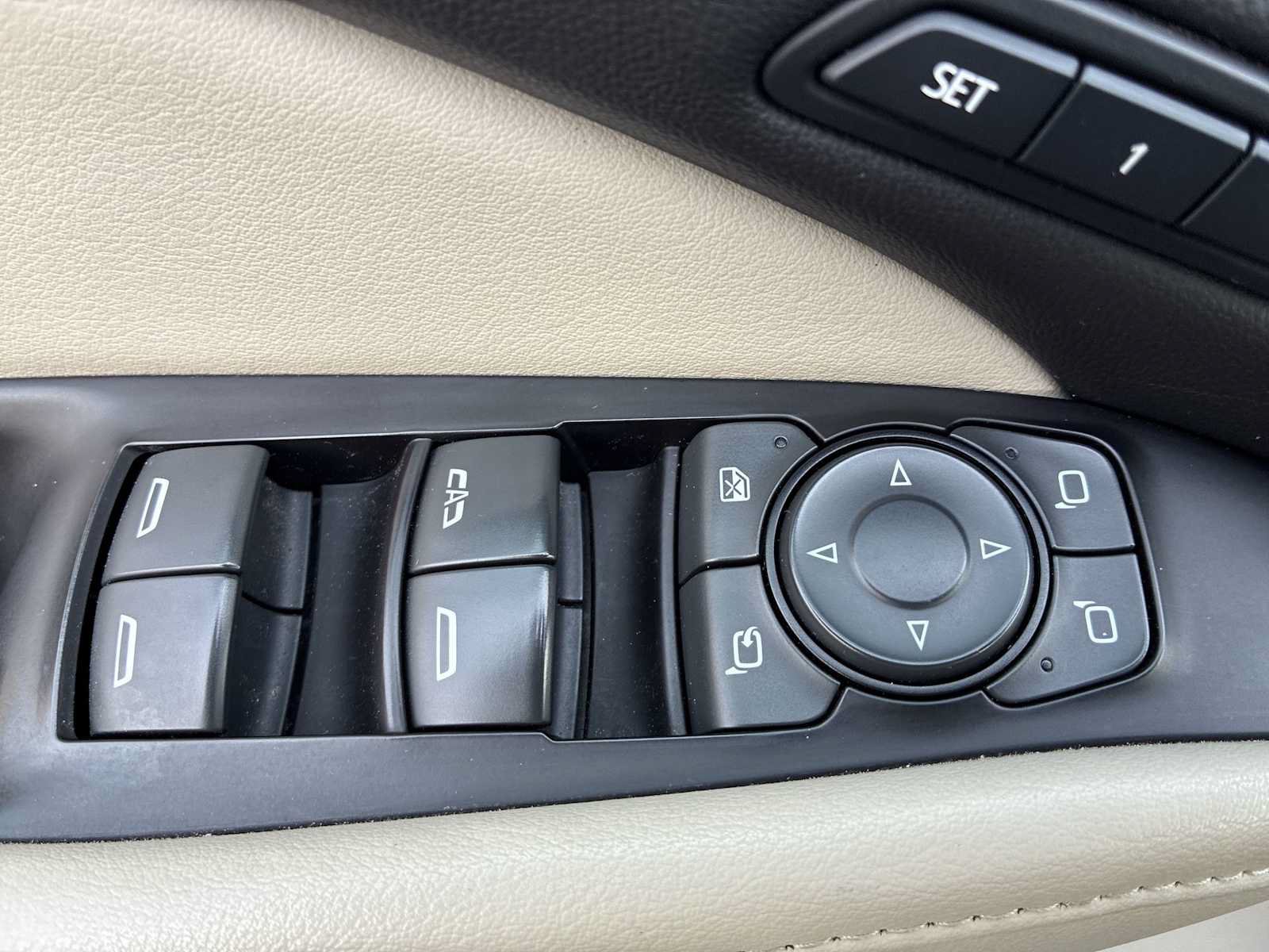 Used 2019 Buick Enclave Premium AWD/4WD image 15