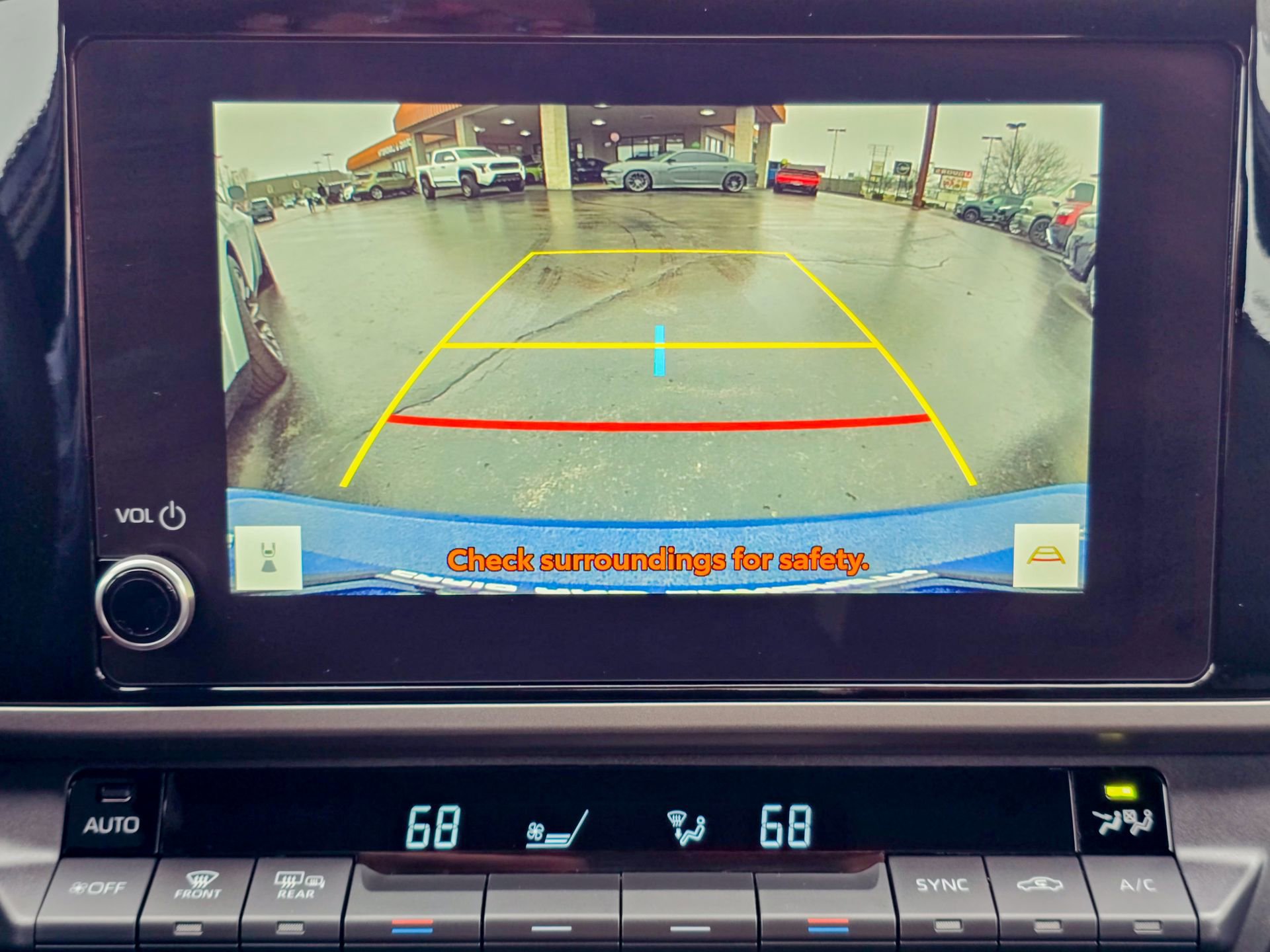 Used 2025 Toyota Camry SE image 40