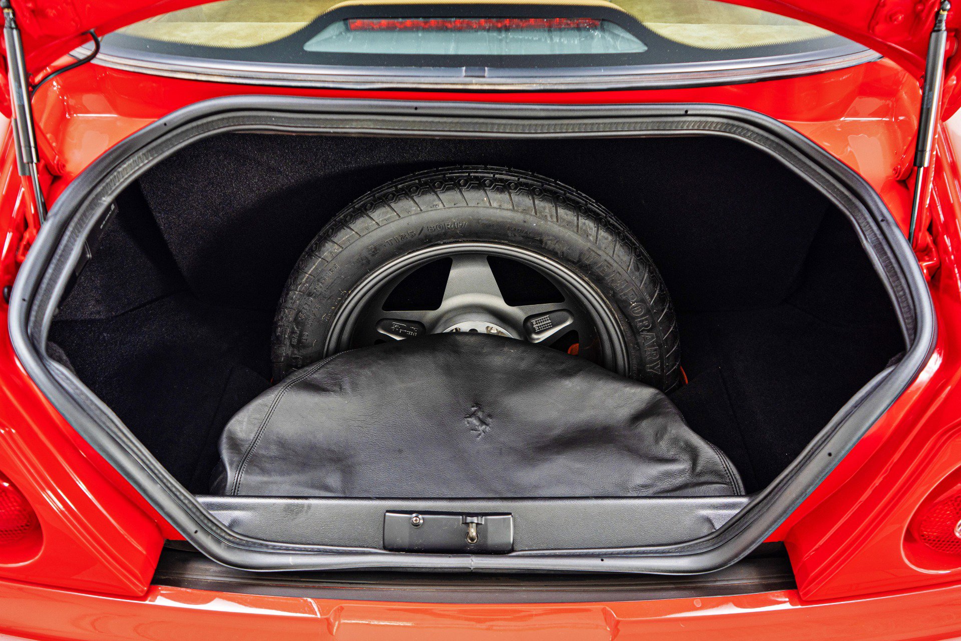 Used 1999 Ferrari 550 Maranello Coupe image 19