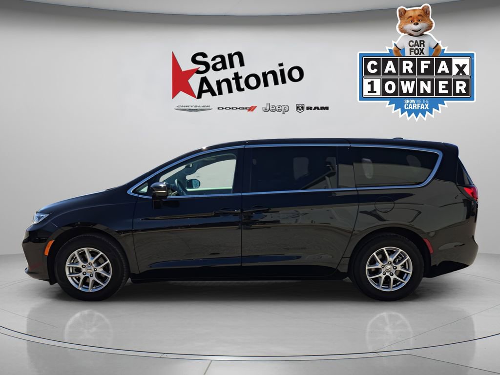 Used 2024 Chrysler Pacifica Touring-L