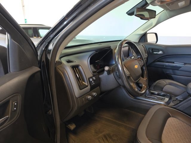 Used 2021 Chevrolet Colorado Z71 AWD/4WD image 12