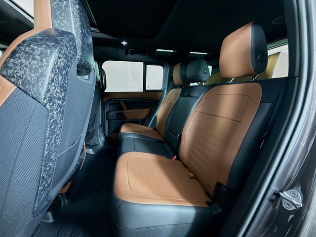 New 2026 Land Rover Defender 110 OCTA AWD/4WD image 24