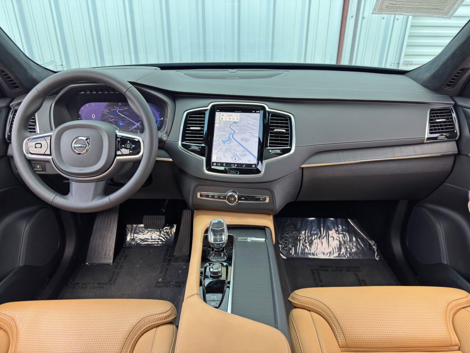 Used 2024 Volvo XC90 T8 Ultimate w/ Lounge Package image 12