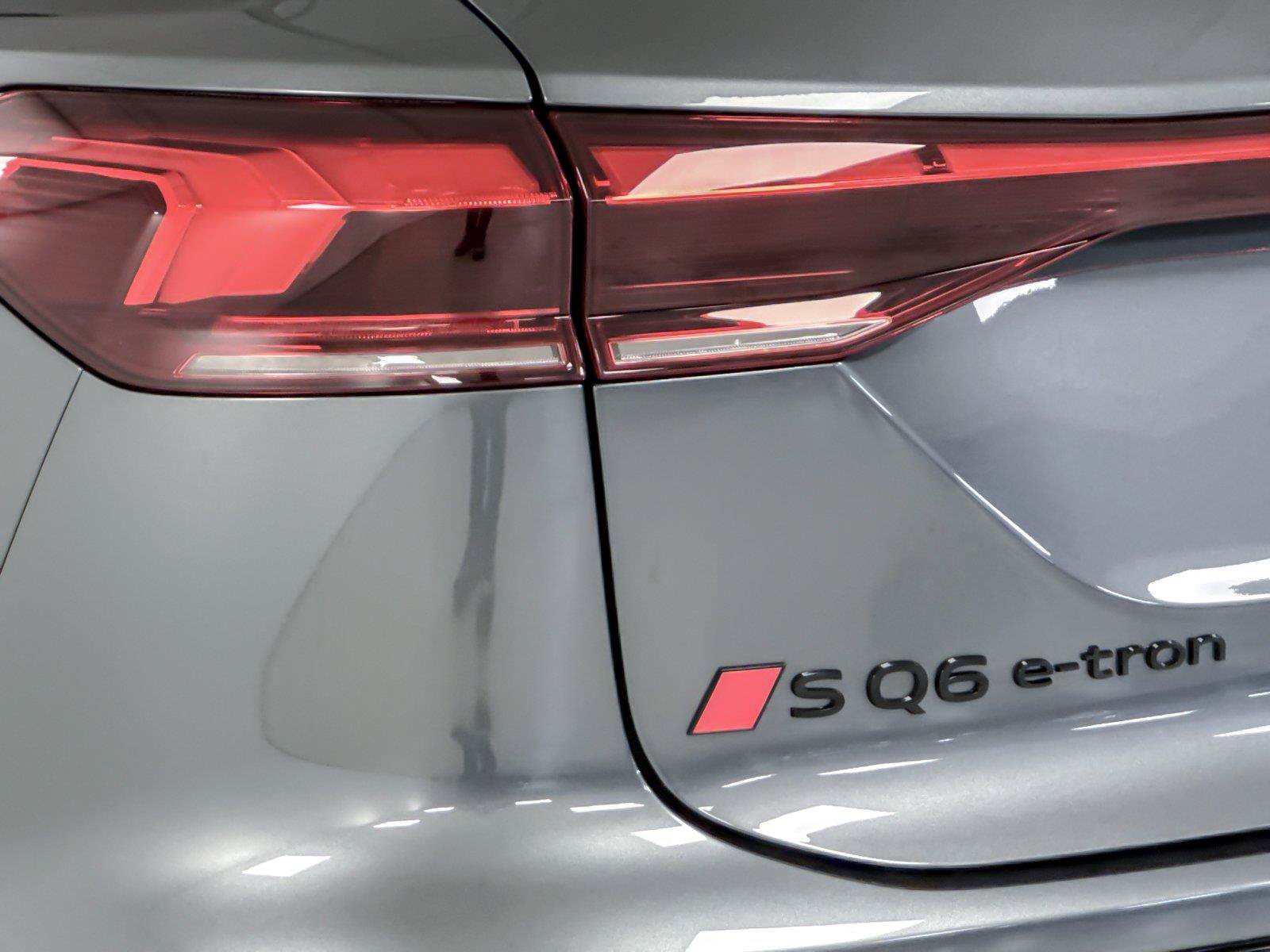 New 2027 Audi SQ6 e-tron Premium Plus AWD/4WD image 26