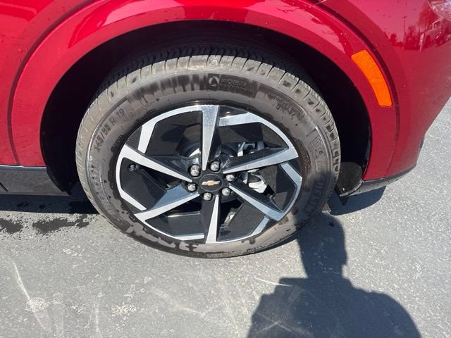 Certified 2024 Chevrolet Equinox EV LT FWD image 9
