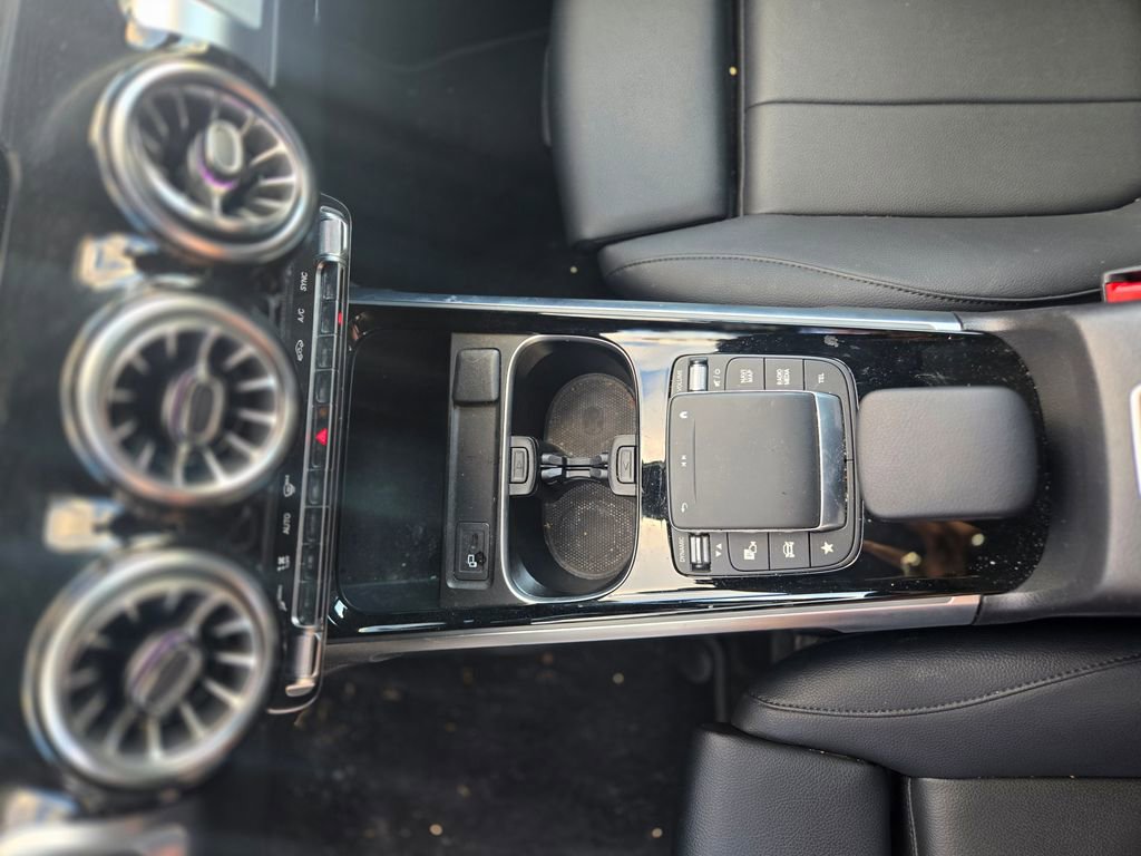 Used 2023 Mercedes-Benz GLB 250 4MATIC image 22