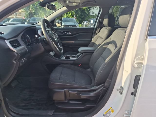 Used 2023 GMC Acadia SLE w/ LPO, Floor Liner Package FWD image 11