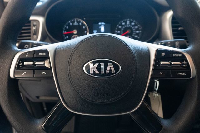 Used 2020 Kia Sorento LX FWD image 19