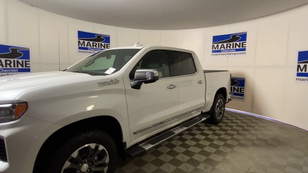 Used 2023 Chevrolet Silverado 1500 High Country w/ High Country Premium Package AWD/4WD image 6