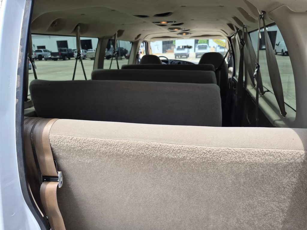 Used 2006 Ford E-350 and Econoline 350 XL RWD image 21