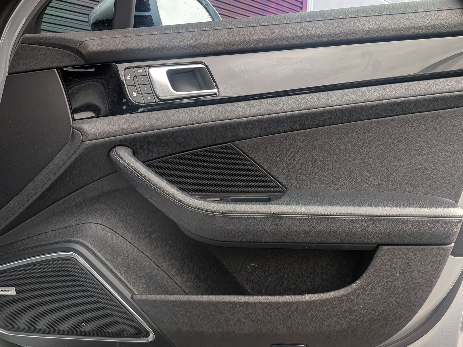 Certified 2023 Porsche Panamera image 13