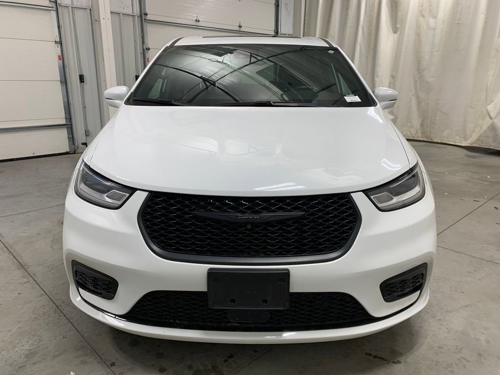 Used 2022 Chrysler Pacifica Limited w/ S Appearance Package image 32