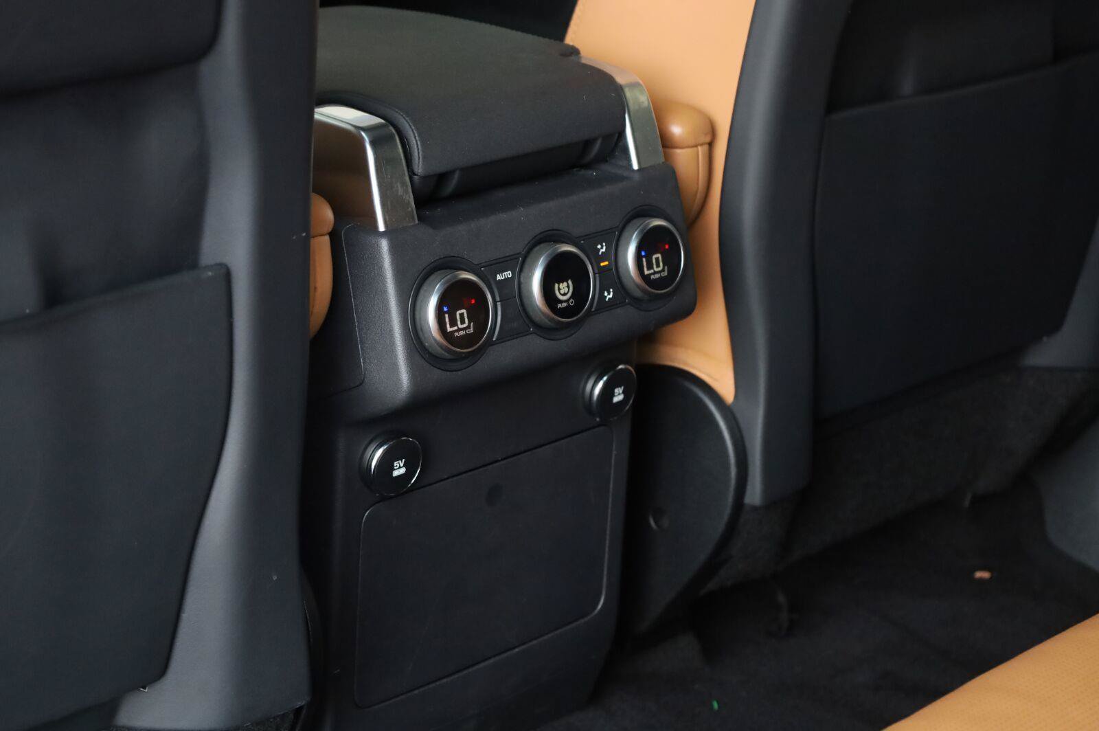 Used 2020 Land Rover Discovery HSE AWD/4WD image 18