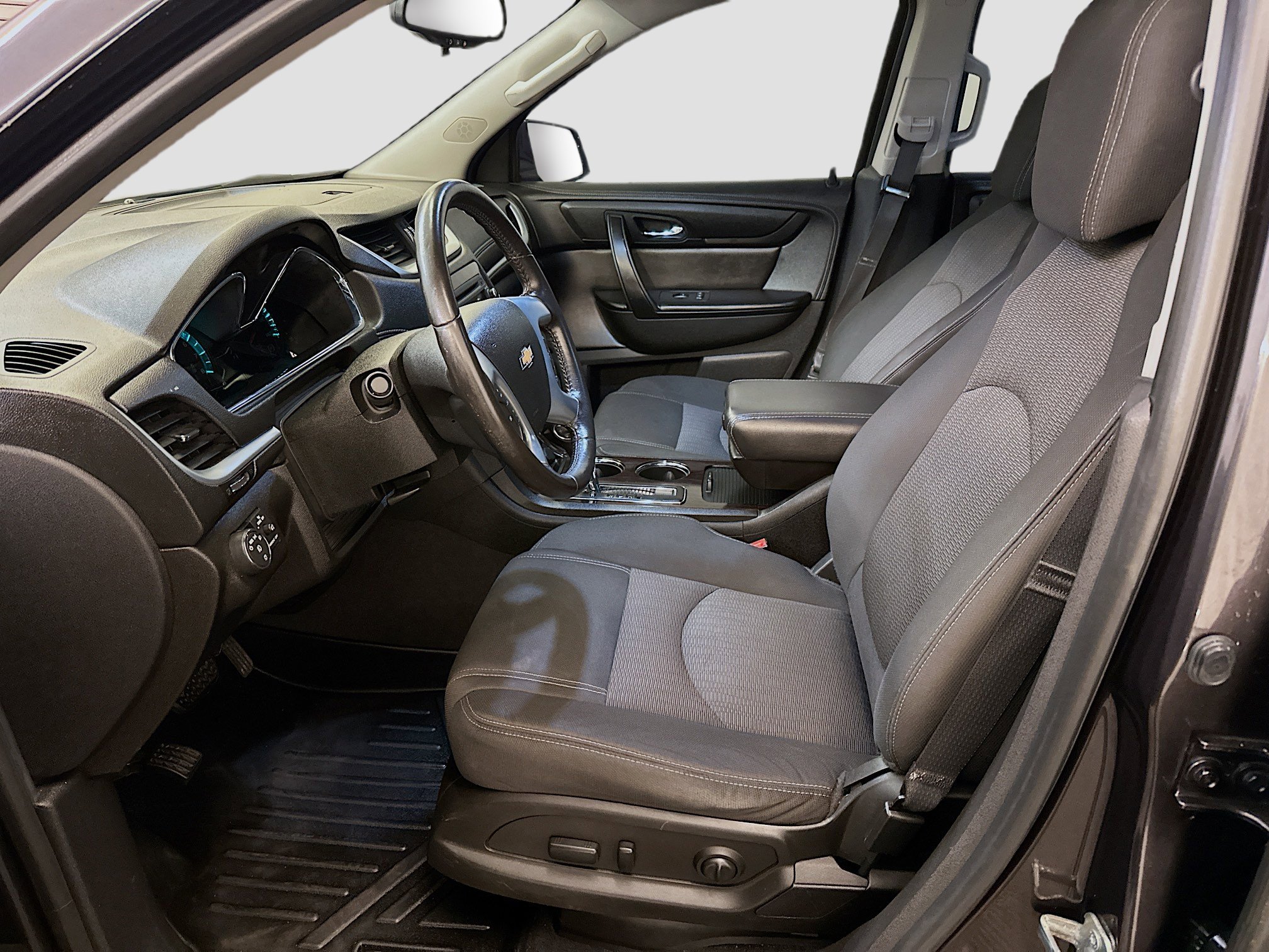 Used 2016 Chevrolet Traverse LT image 13