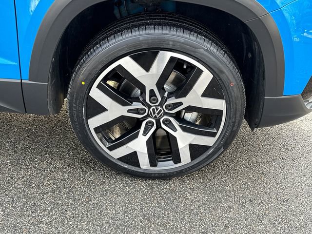 Certified 2023 Volkswagen Taos SEL image 8