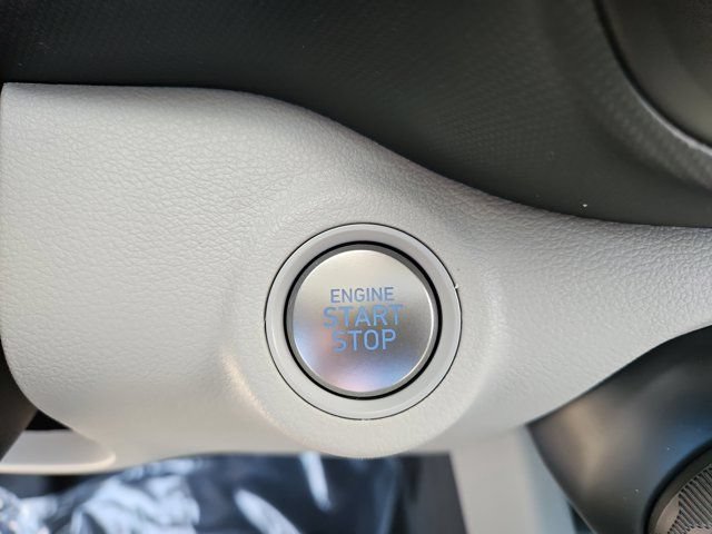 New 2025 Hyundai Venue SEL FWD image 27