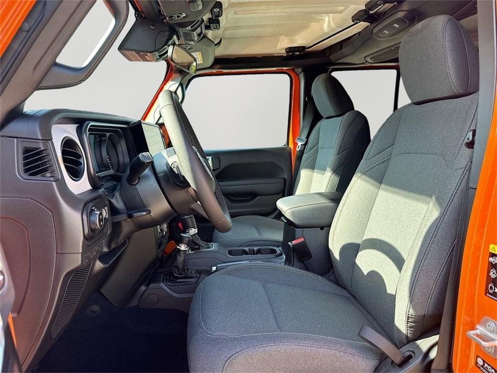 New 2025 Jeep Gladiator Sport image 20