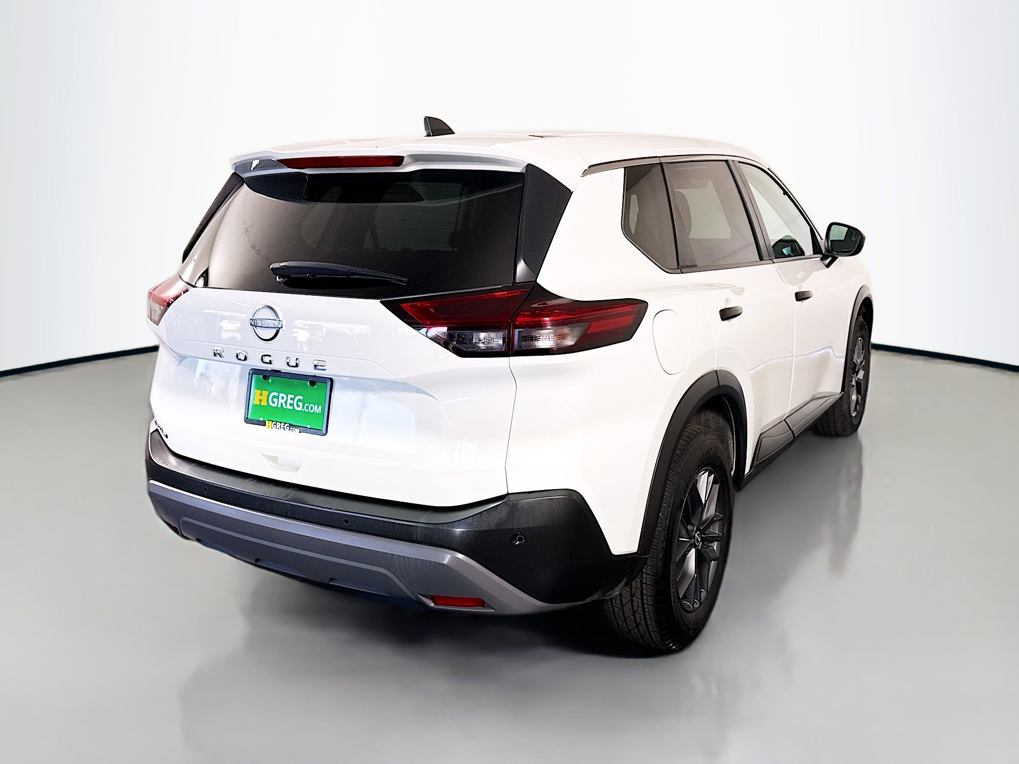 Used 2022 Nissan Rogue S image 10