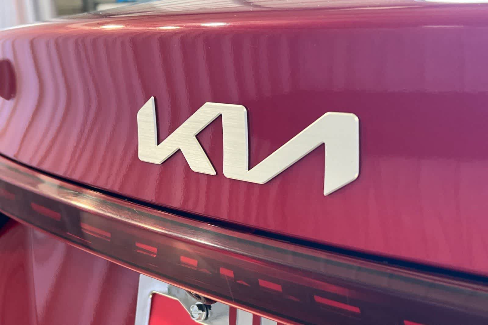 Used 2023 Kia Forte LXS FWD image 16