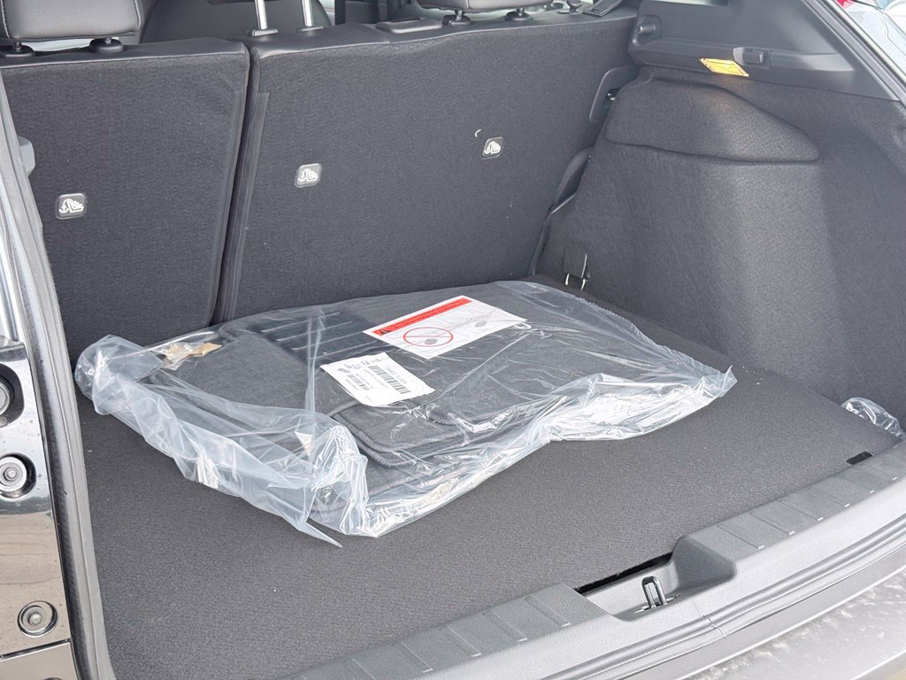 New 2026 Nissan Kicks SR w/ Cold Weather Package AWD/4WD image 25