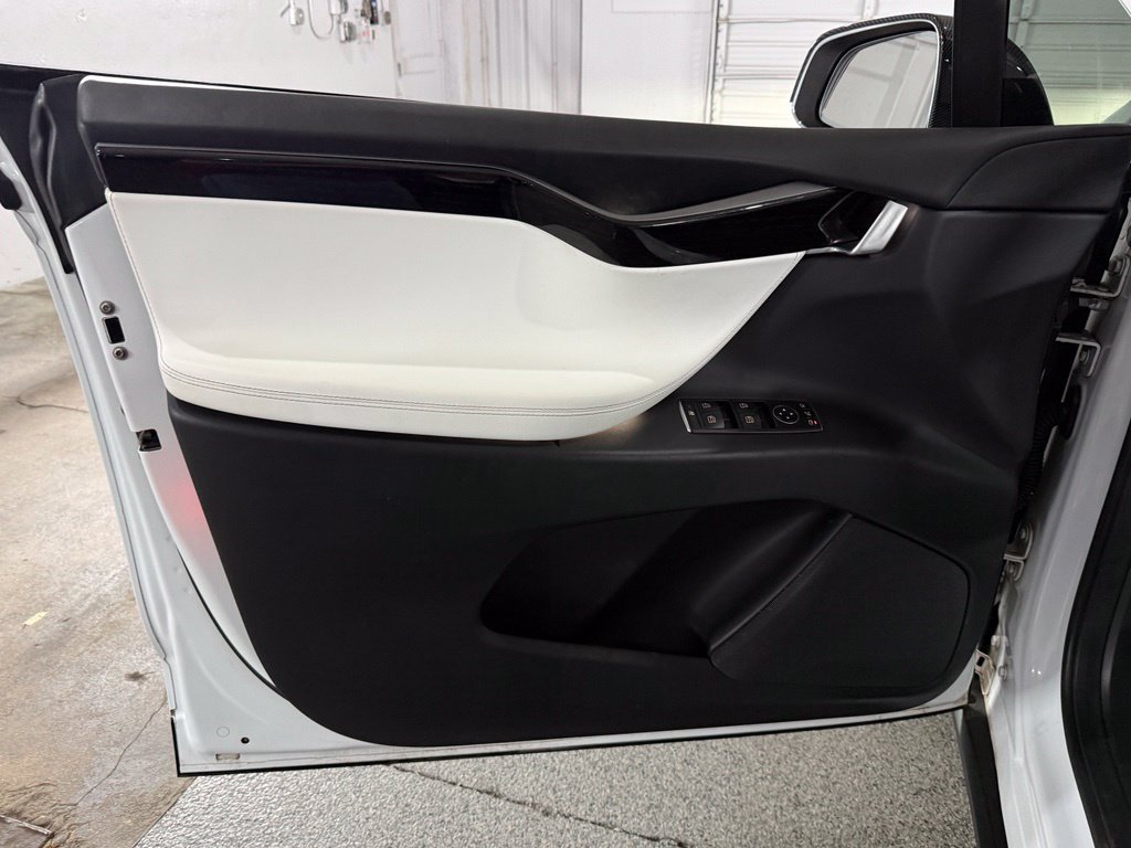 Used 2019 Tesla Model X Long Range AWD/4WD image 22