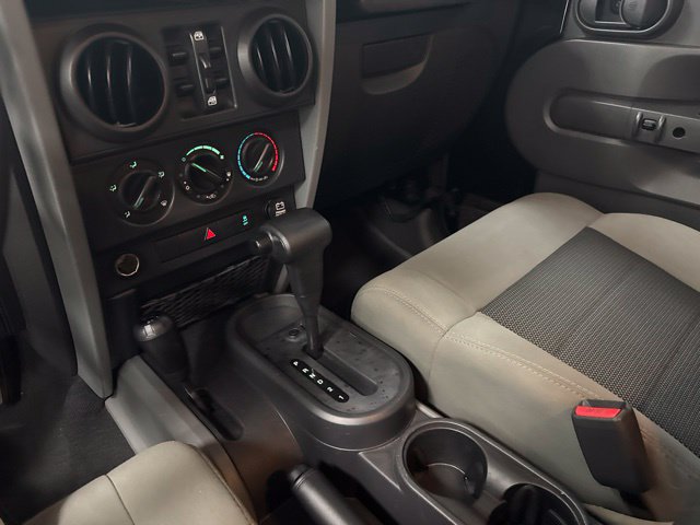 Used 2010 Jeep Wrangler Unlimited Sport AWD/4WD image 16
