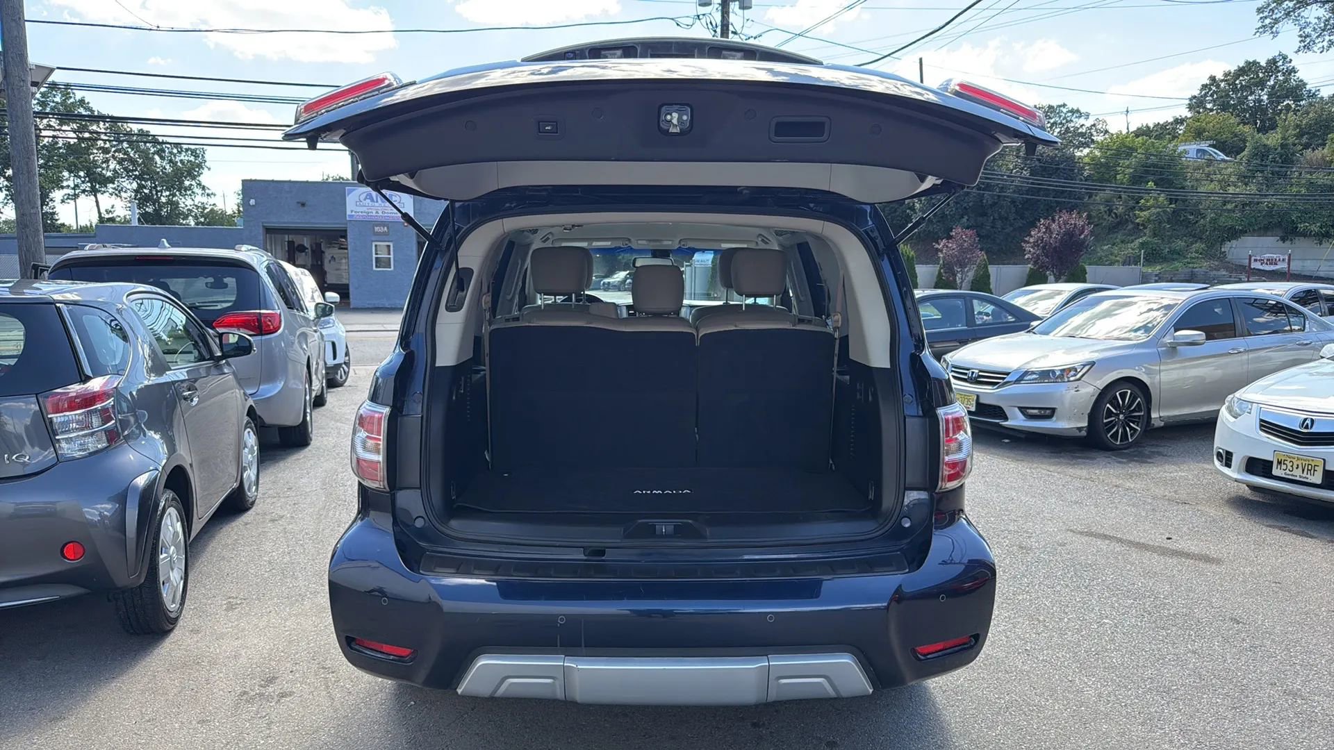 Used 2017 Nissan Armada SL image 27