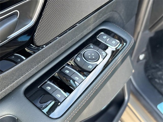 New 2025 Lincoln Aviator AWD w/ Equipment Group 101A image 23