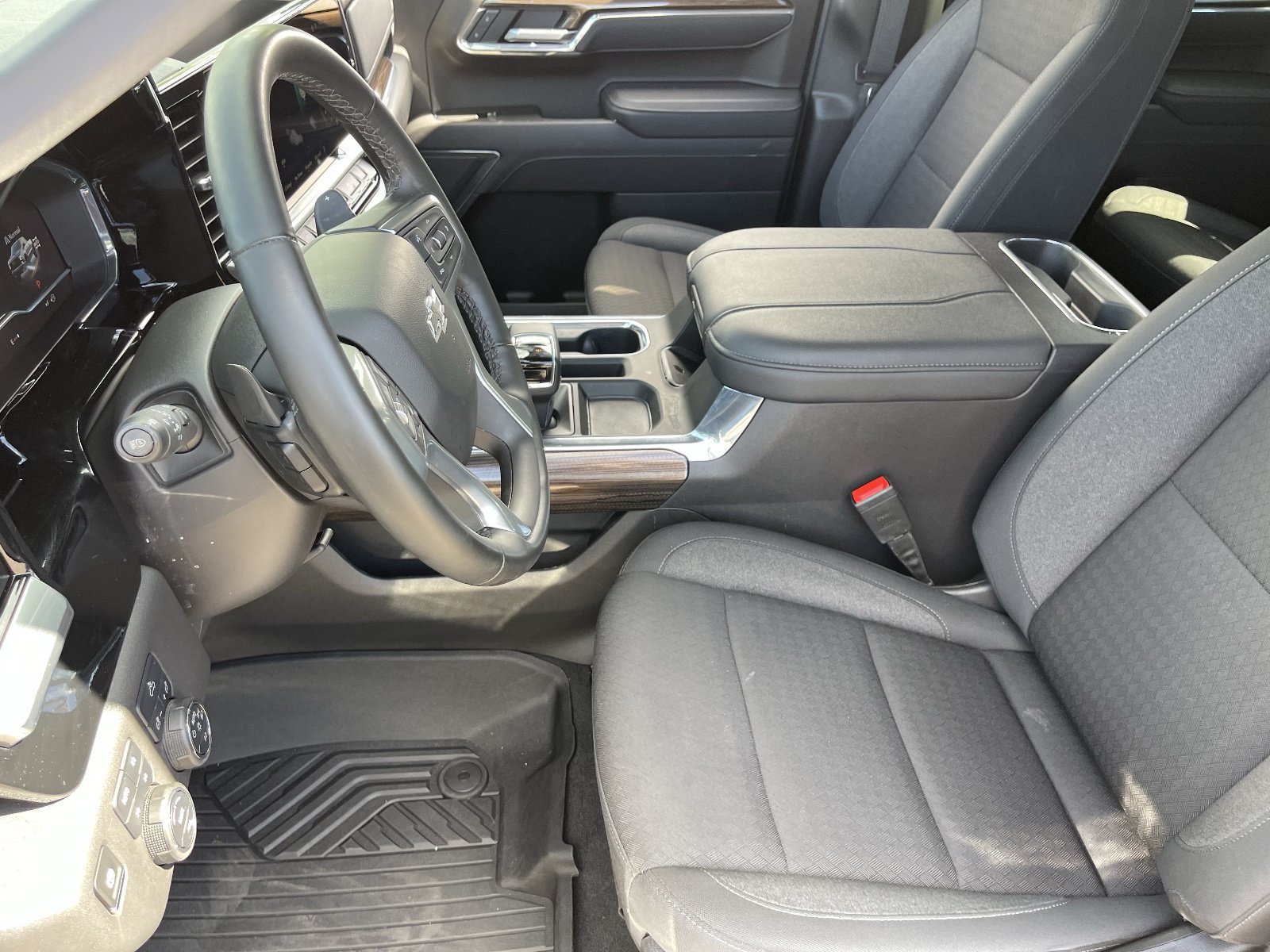 Used 2025 Chevrolet Silverado 1500 LT Trail Boss w/ Protection Package AWD/4WD image 20