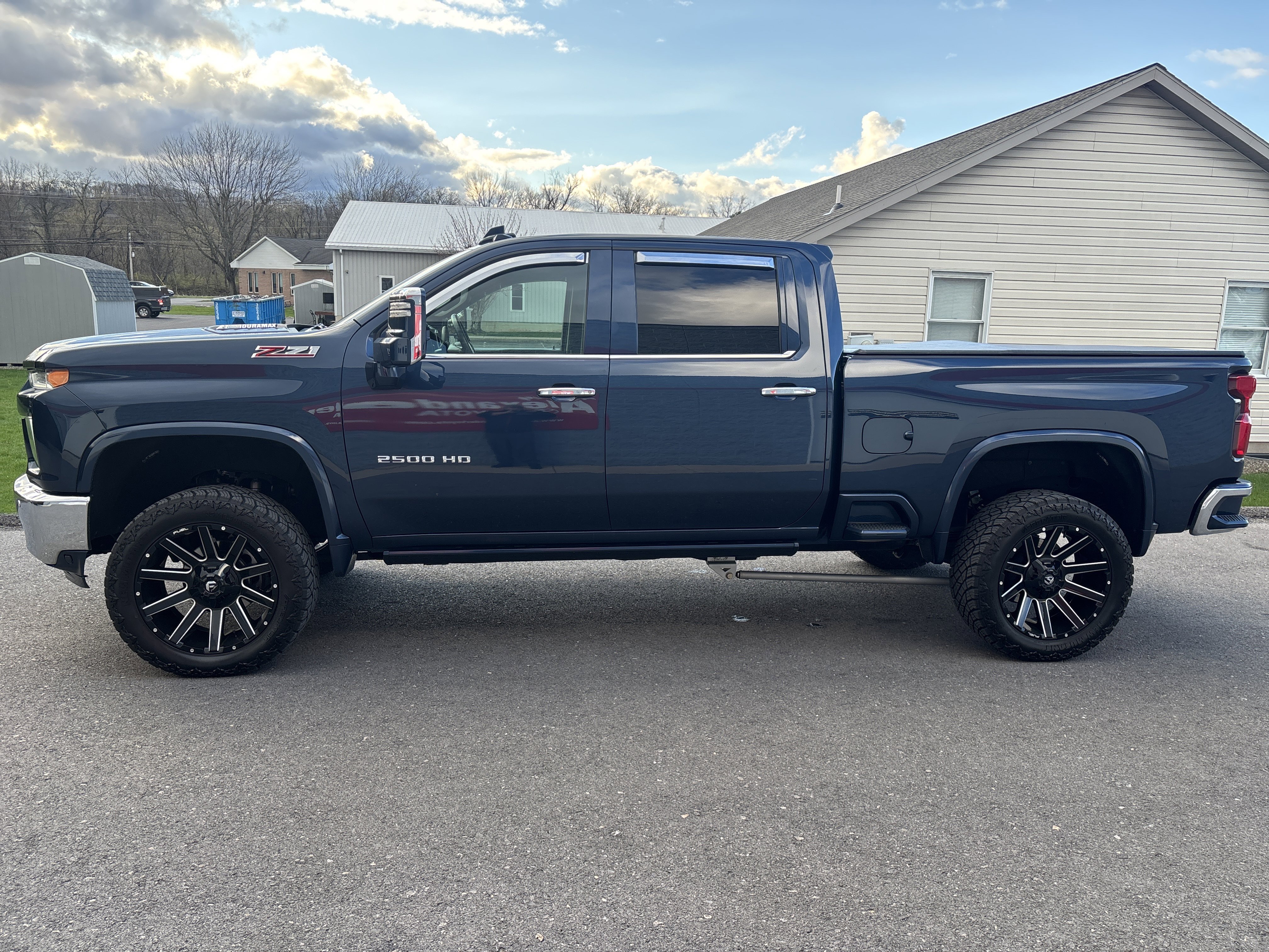 Used 2021 Chevrolet Silverado 2500 LTZ w/ LTZ Plus Package image 6