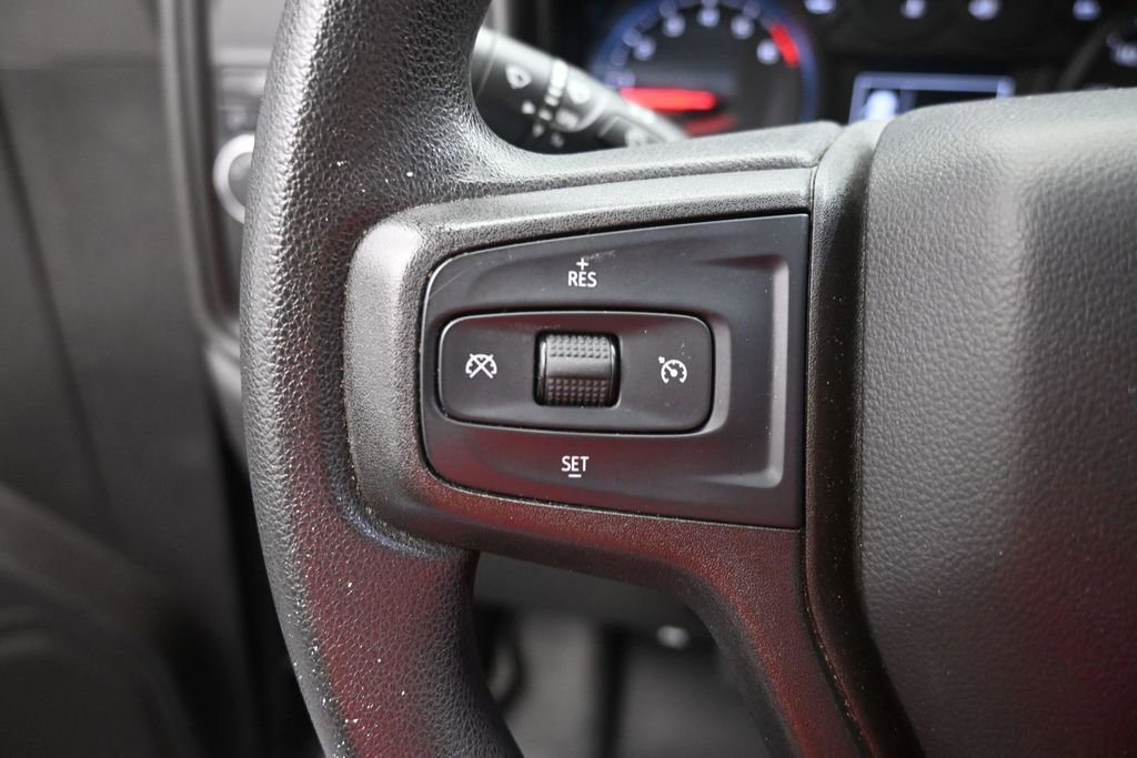 Used 2020 Chevrolet Silverado 1500 Custom w/ Custom Value Package RWD image 3