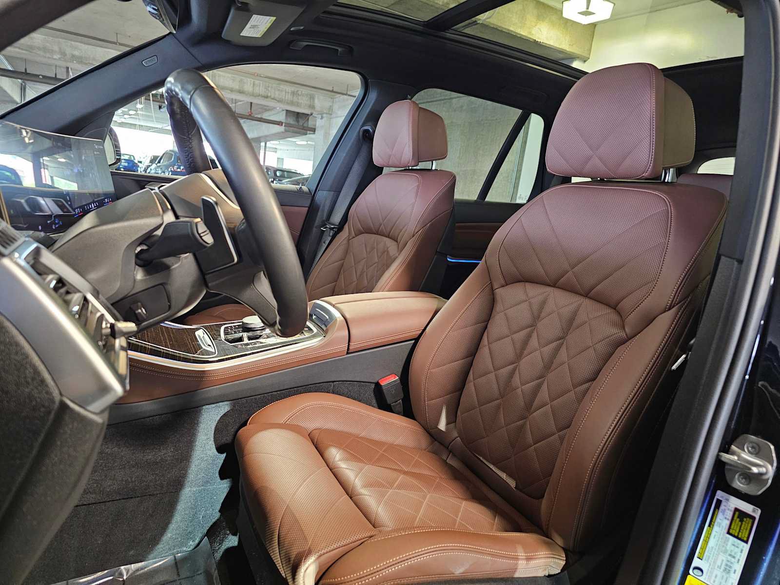Used 2024 BMW X5 xDrive50e w/ M Sport Package AWD/4WD image 25