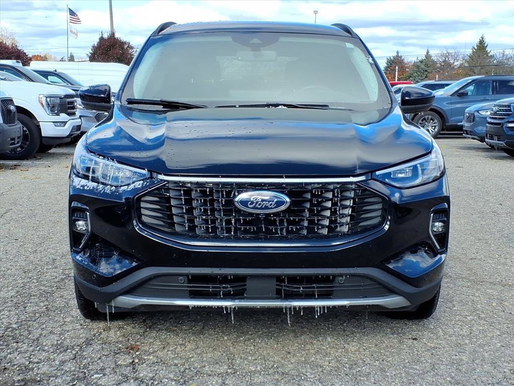 Used 2023 Ford Escape Platinum image 8