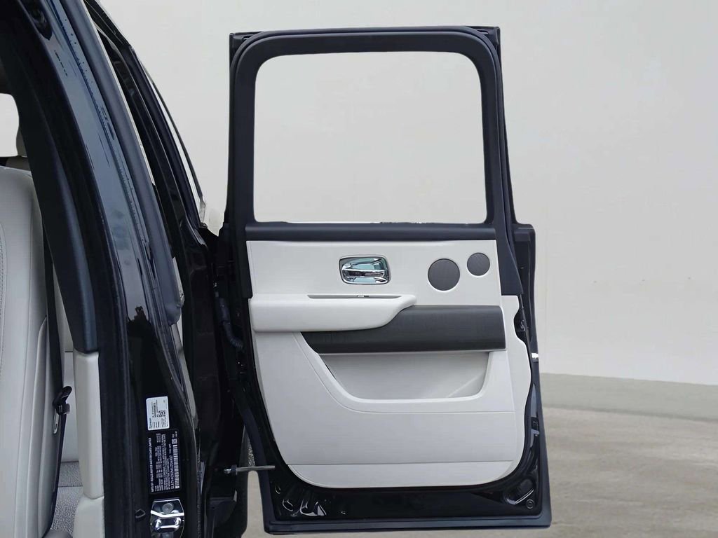 Used 2021 Rolls-Royce Cullinan AWD/4WD image 14