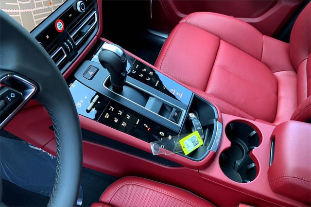 New 2026 Porsche Macan S image 35