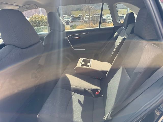 Used 2025 Toyota RAV4 XLE image 25