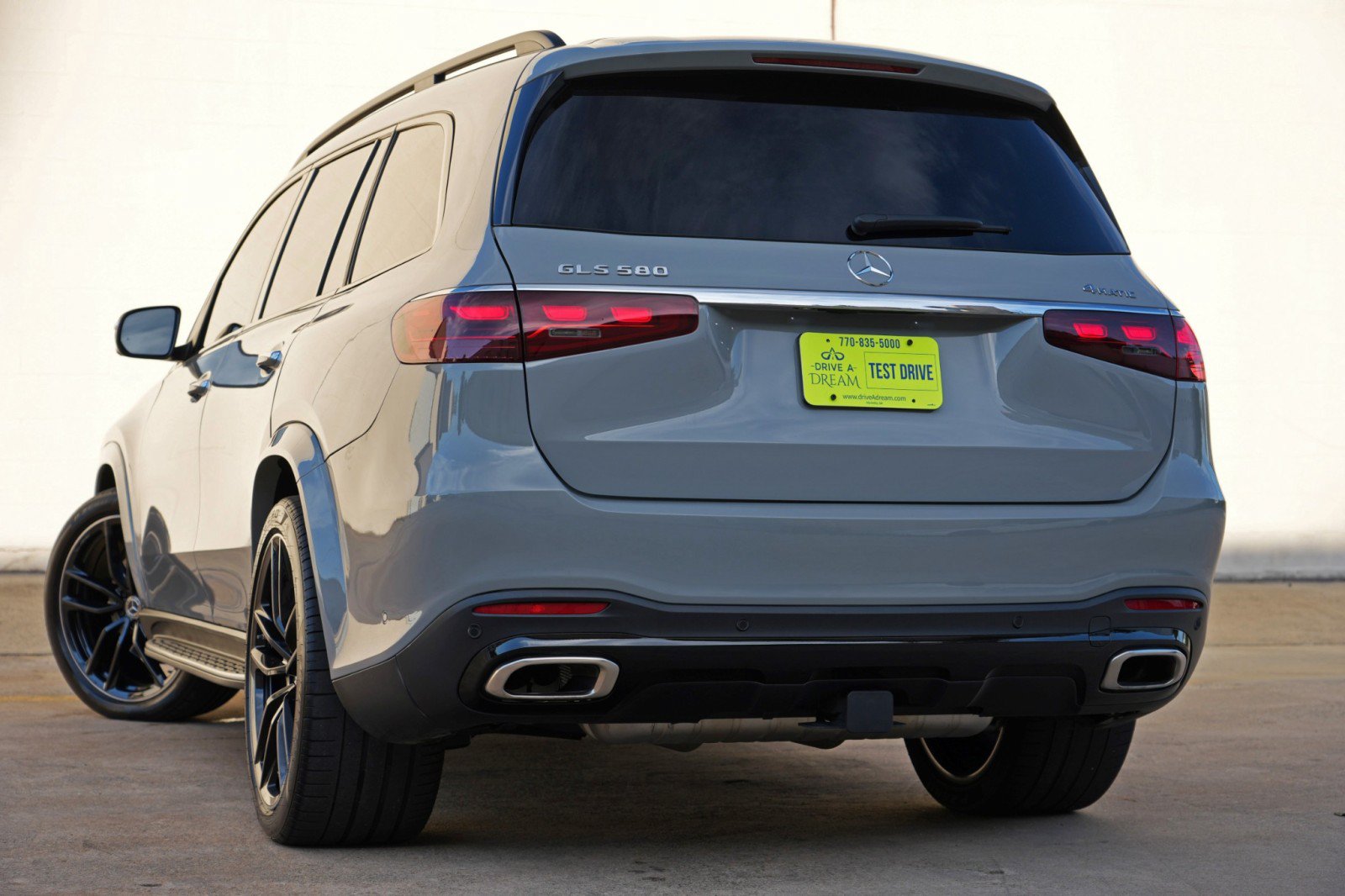 Used 2024 Mercedes-Benz GLS 580 4MATIC image 6