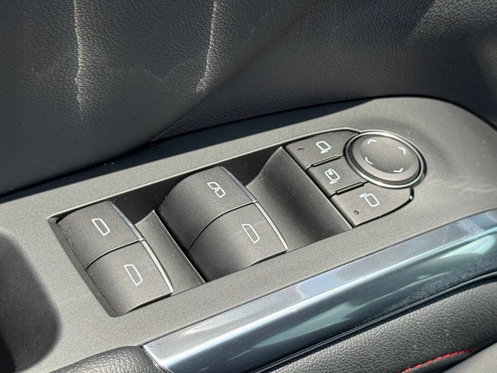 Used 2025 Chevrolet Traverse RS w/ LPO, Floor Liner Package AWD/4WD image 19