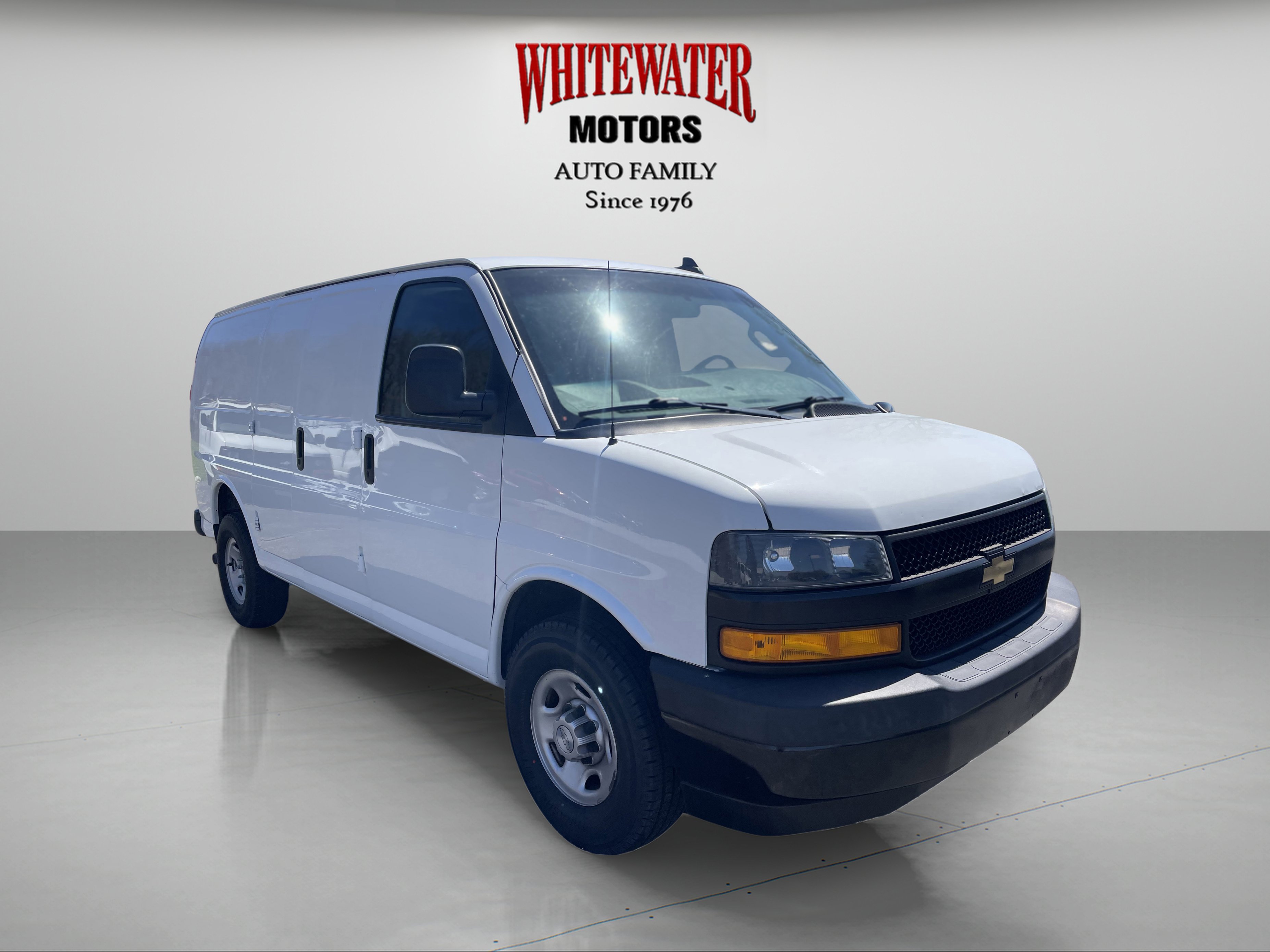 Used 2018 Chevrolet Express 2500 w/ Driver Convenience Package image 8