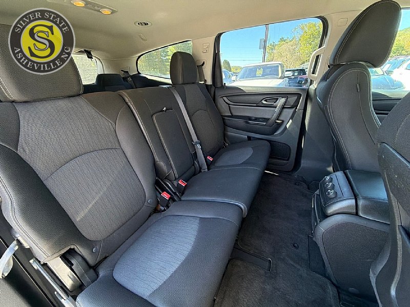 Used 2017 Chevrolet Traverse LT FWD image 20